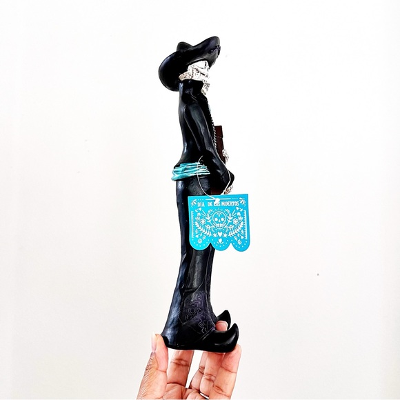 Dia De Los Muertos Day Of The Dead Mariachi Macabre Ornament - Picture 3 of 5